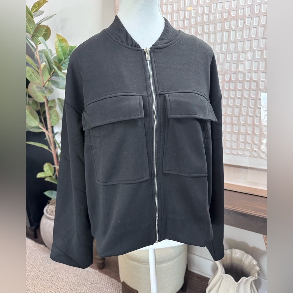 BRAND NEW Women’s Large Jacket